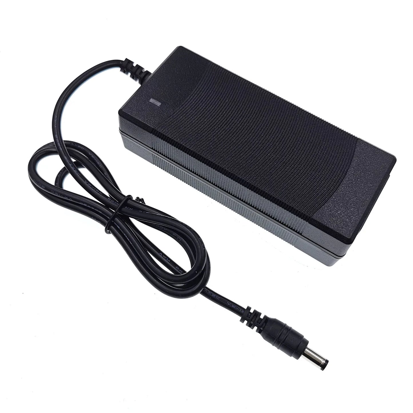 Cargador de baterias de 36V 2A, Salida de cargador de 42V 2A, Input 100-240V CA.